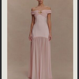 BRAND NEW Meshki Kellie Off Shoulder Crepe dress